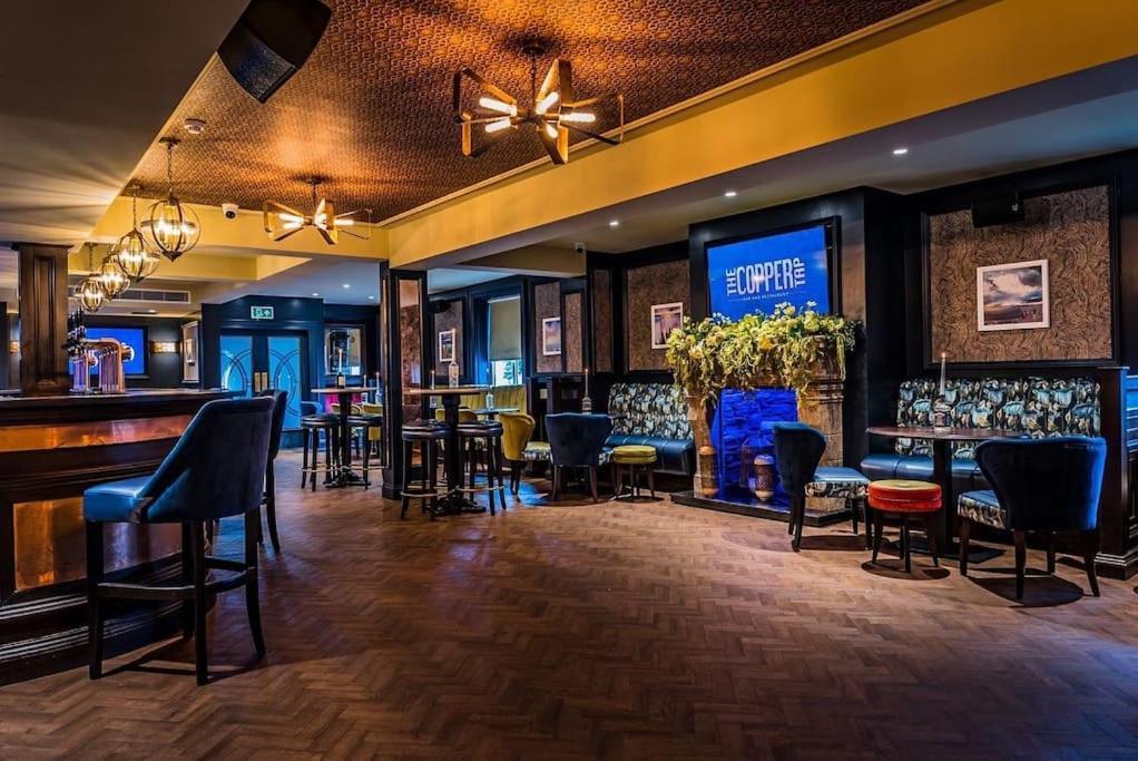 Rooms At The Copper Tap Omagh Bagian luar foto