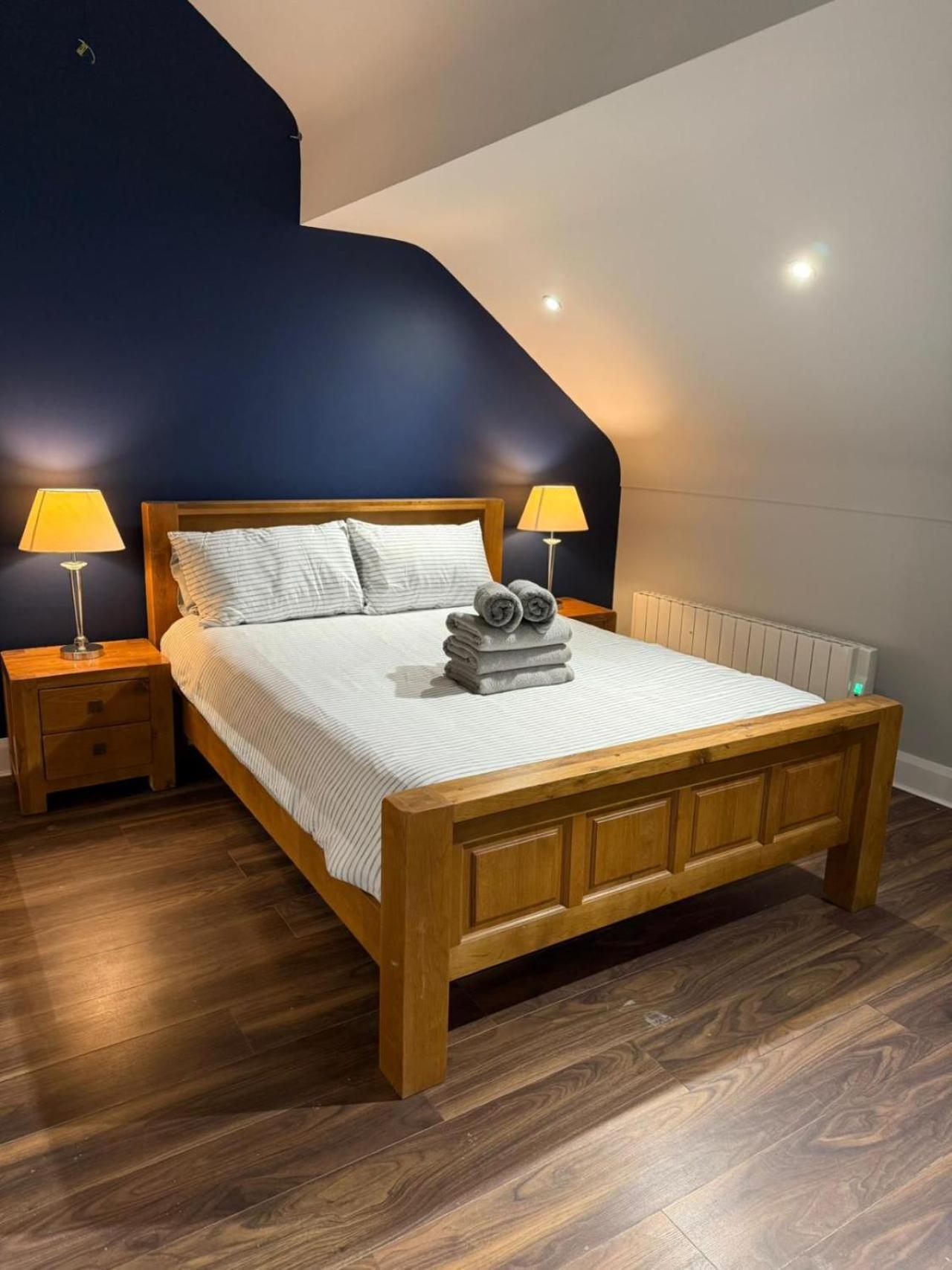 Rooms At The Copper Tap Omagh Bagian luar foto